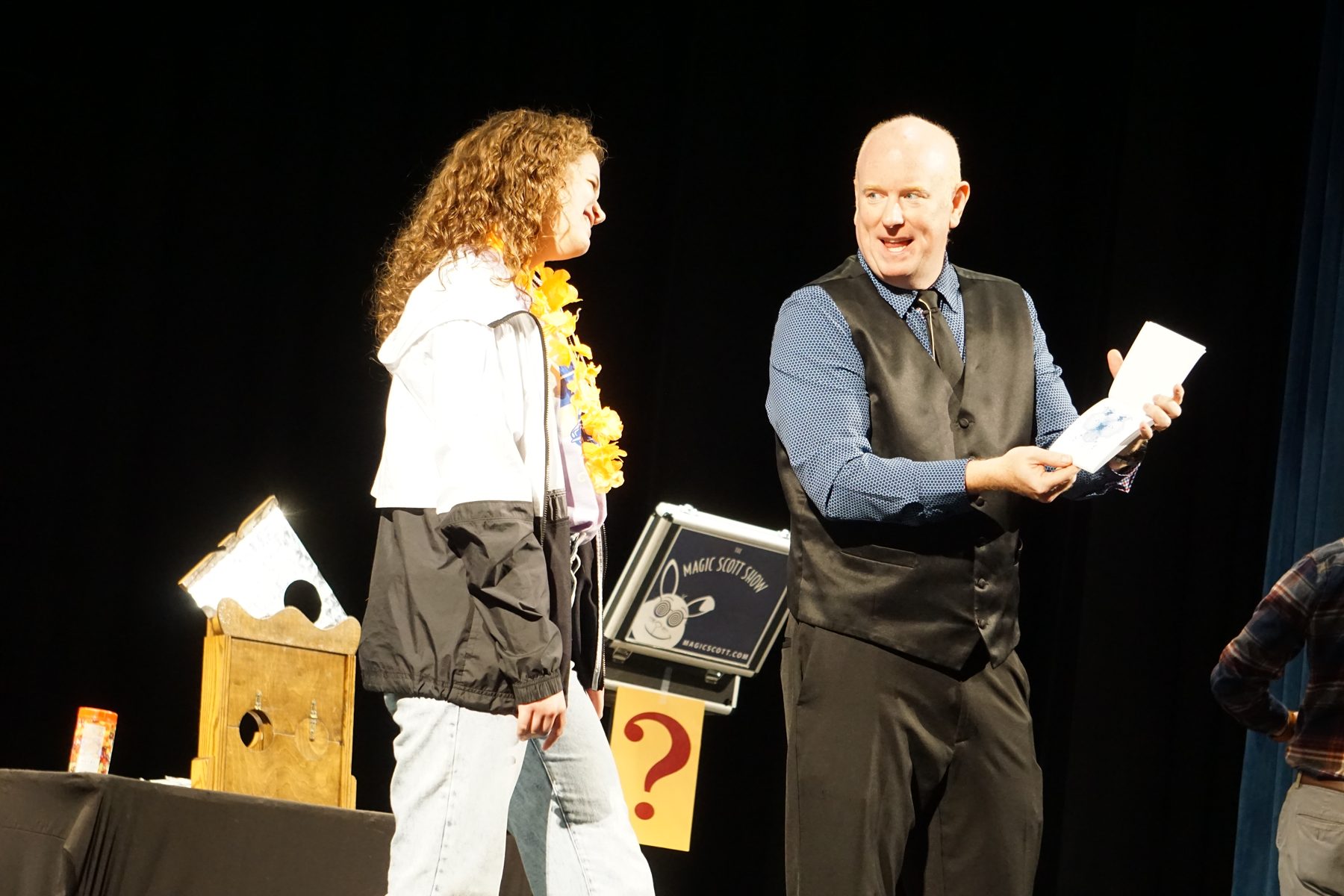 High-school stage show, a teen volunteer and a card she won’t forget.